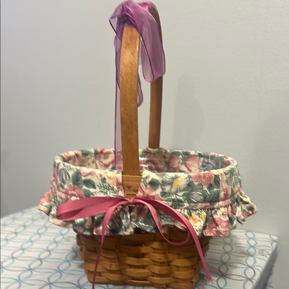 Longaberger woven basket handle cracked but basket is great condition